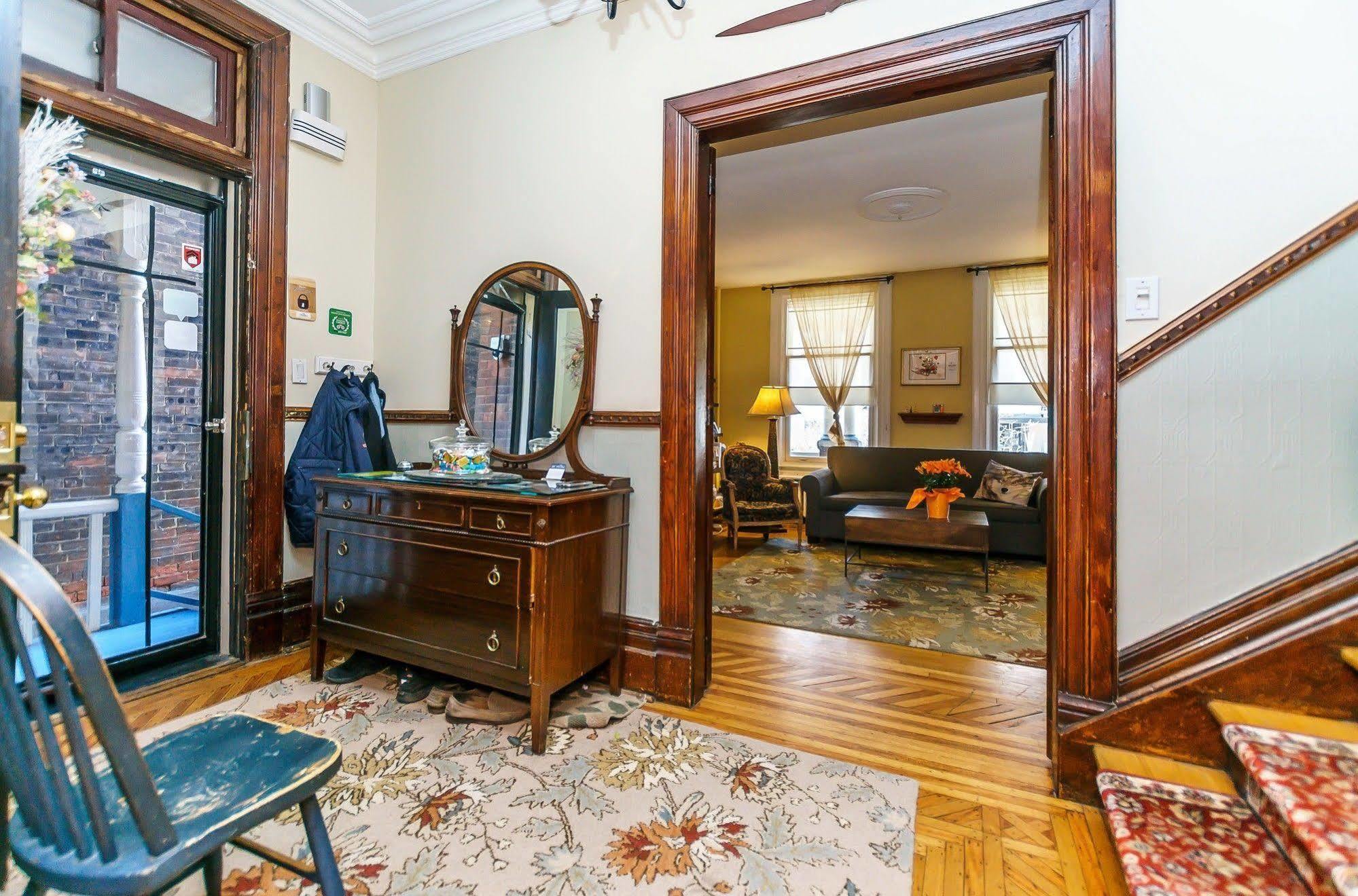 Elliott House Bed & Breakfastトロント エクステリア 写真